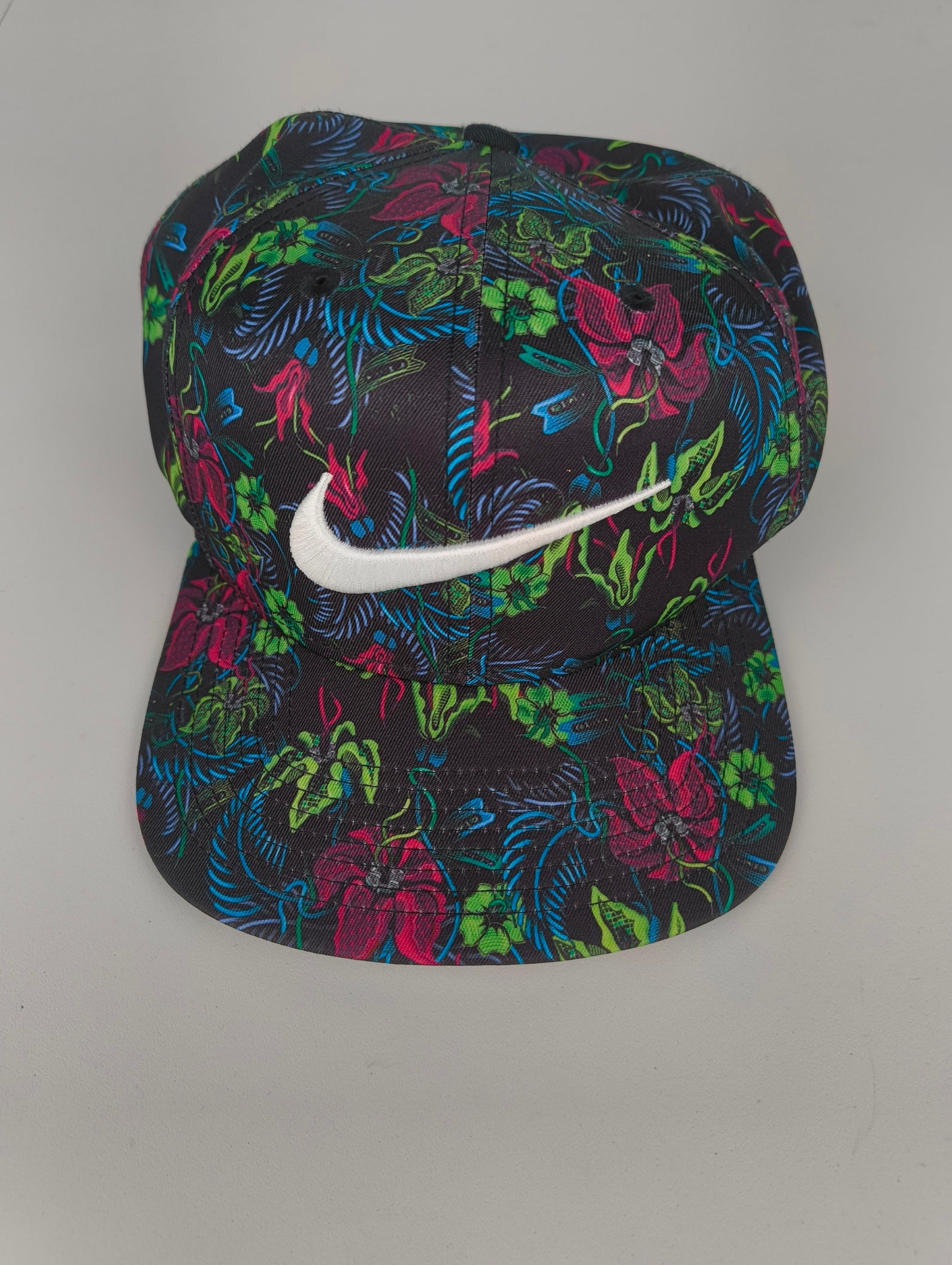 NIKE  CAPPELLO