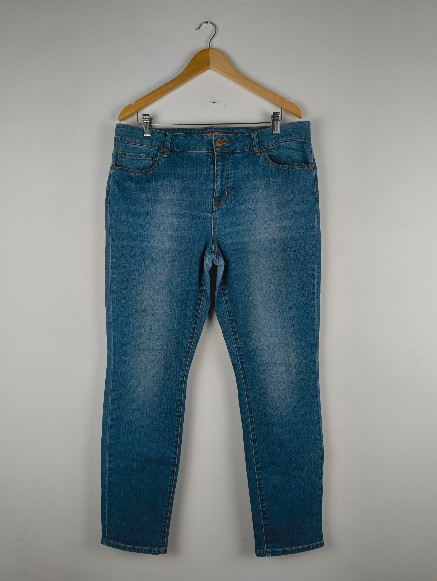 TOMMY HILFIGER JEANS