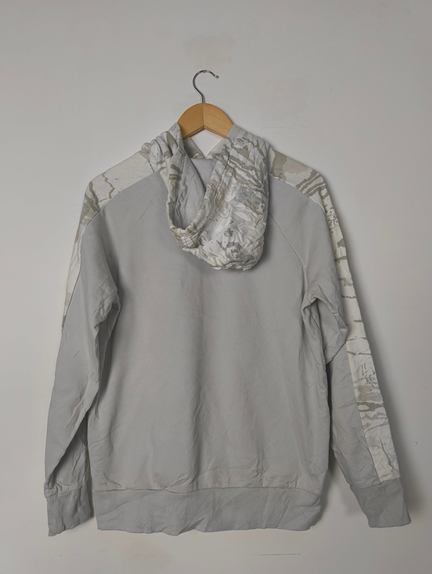 UNDER AMOUR FELPA 00's